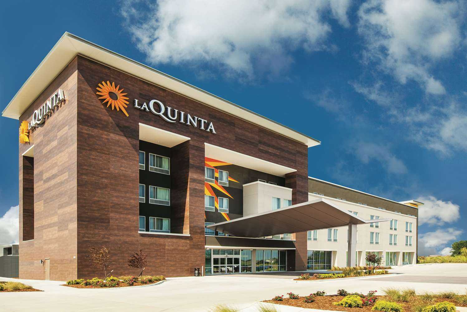 La Quinta Inn & Suites by Wyndham Wichita Northeast i Wichita, KS