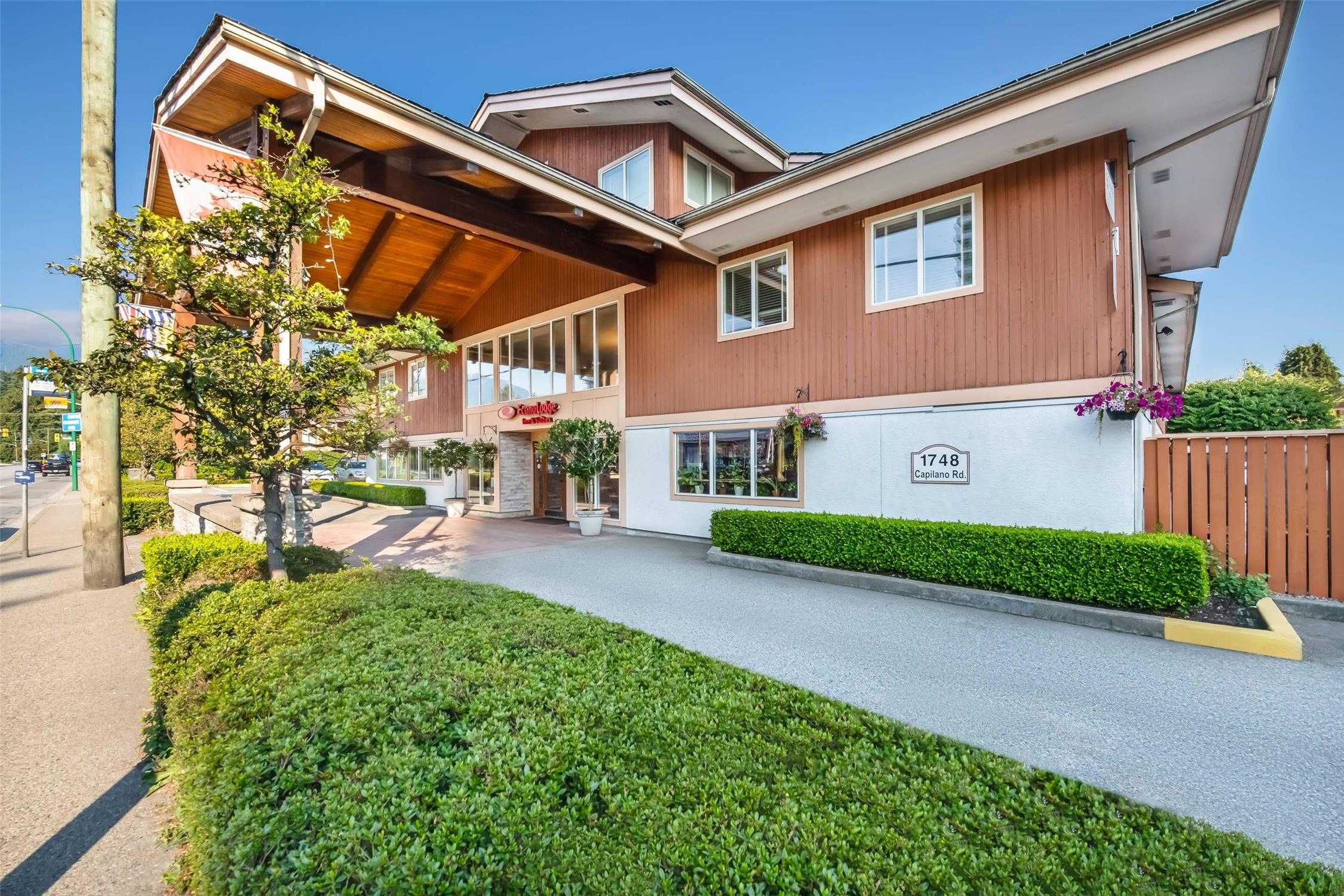 Econo Lodge Inn and Suites North Vancouver in North Vancouver, BC