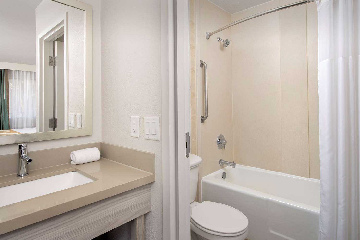 Quality Inn Mayport a Atlantic Beach, FL