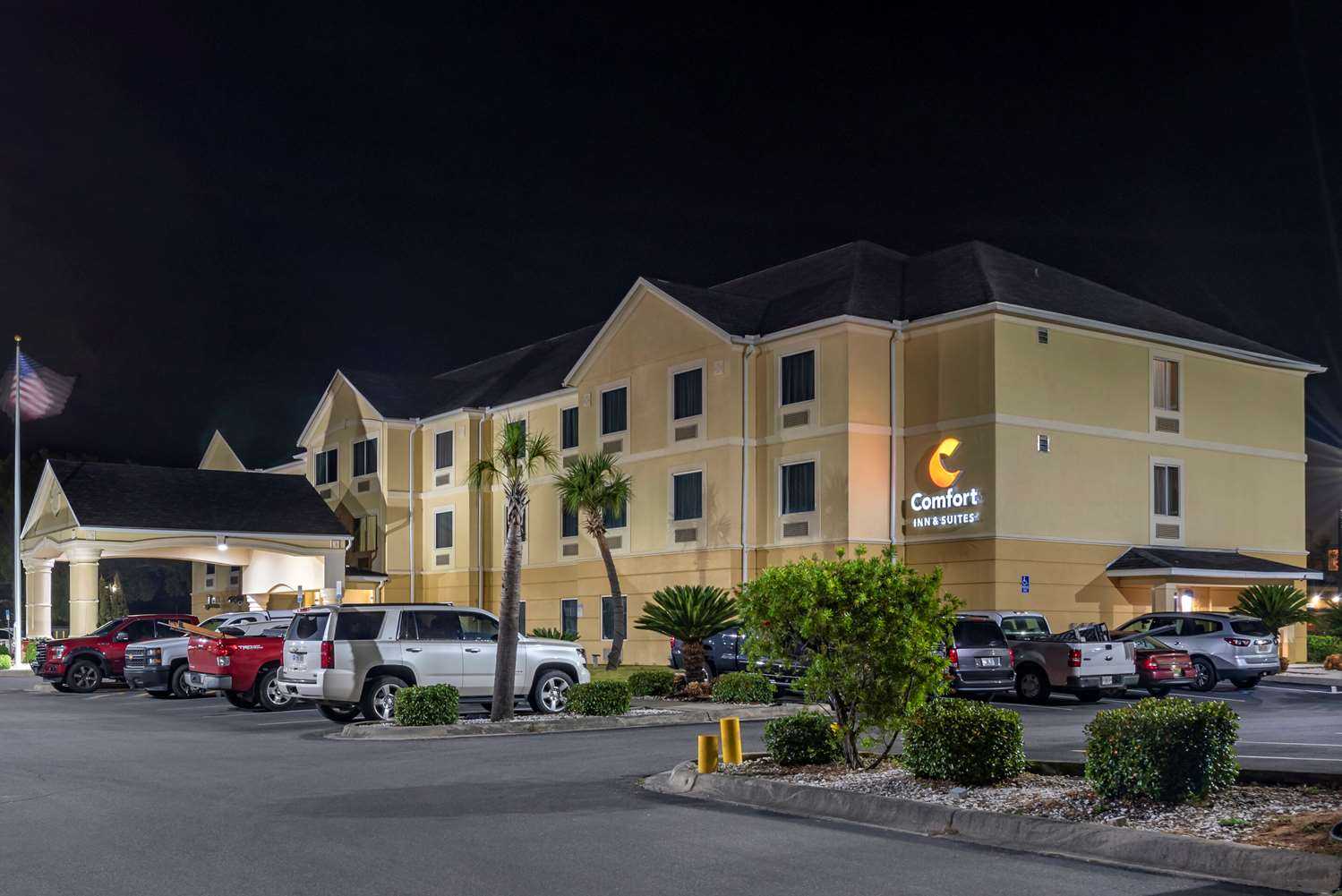 Marianna, FL 的 Comfort Inn and Suites Marianna