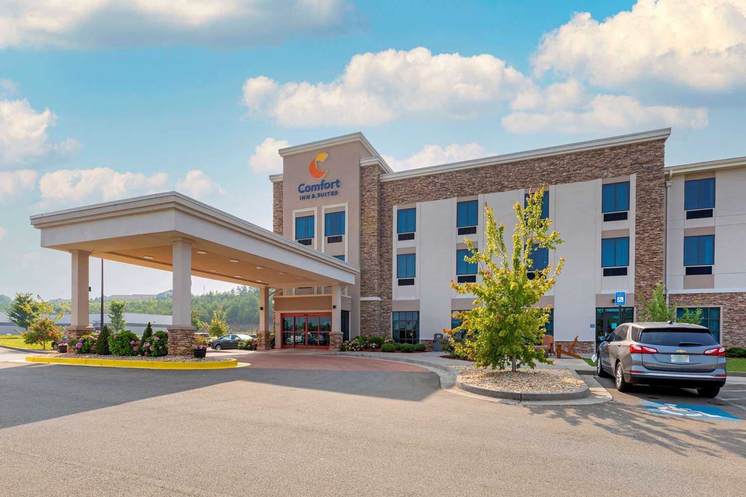 Comfort Inn and Suites East Ellijay i East Ellijay, GA