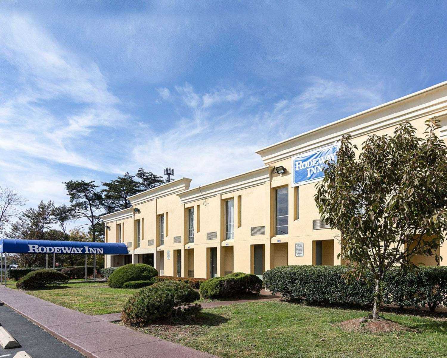 Rodeway Inn Joint Base Andrews Area, Camp Springs, MD