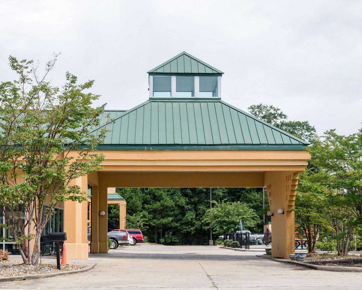 路易斯维尔, MS 的 Quality Inn Louisville