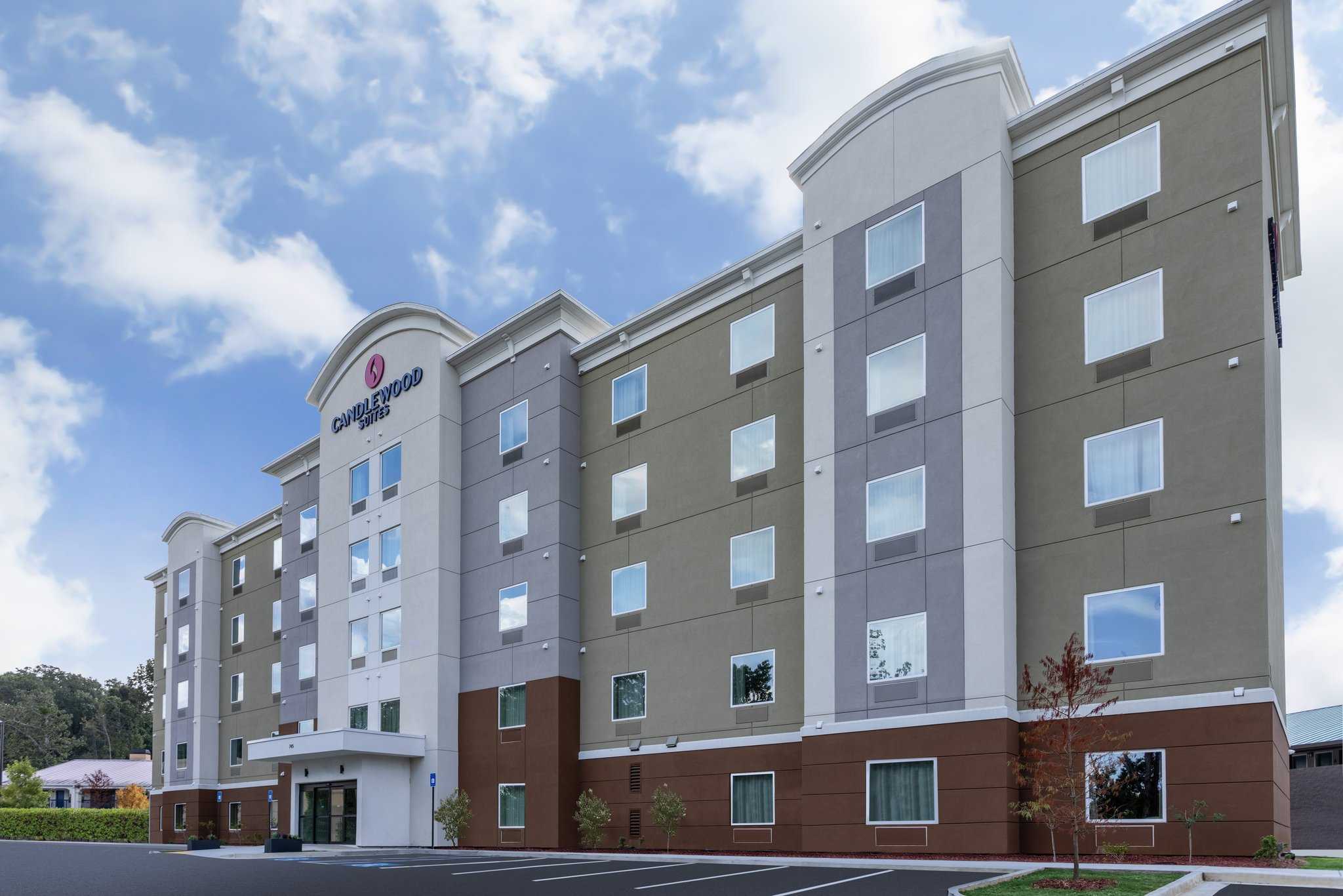 Candlewood Suites Atlanta Kennesaw in เคนเนซอว์, GA