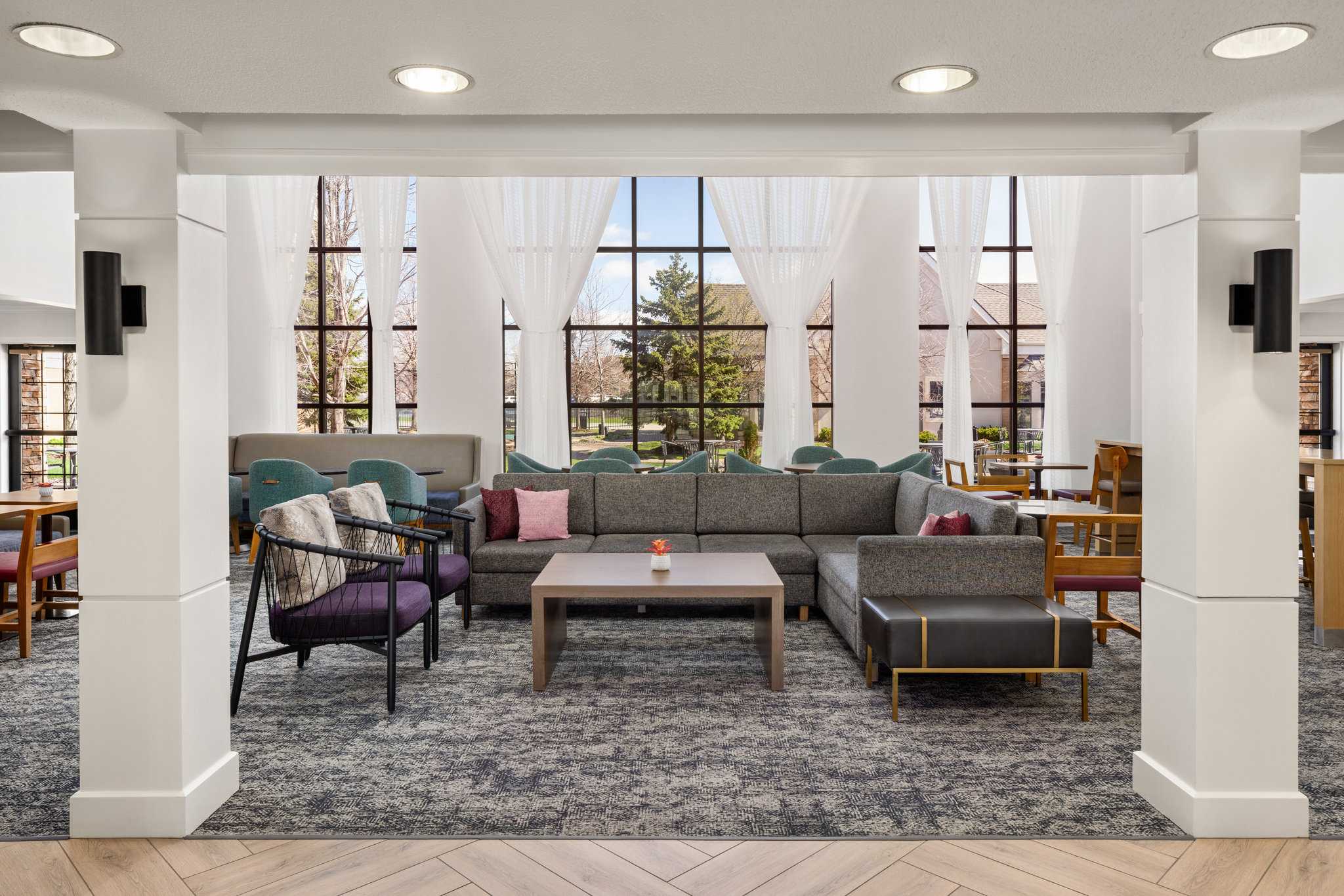 楓樹林, MN 的 Staybridge Suites Minneapolis Maple Grove