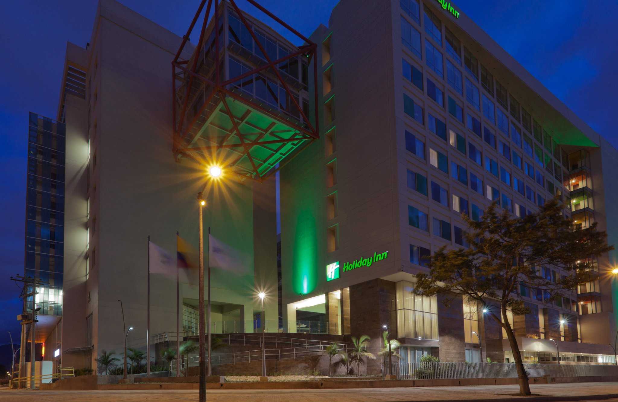 Holiday Inn Bogota Airport в Богота, CO