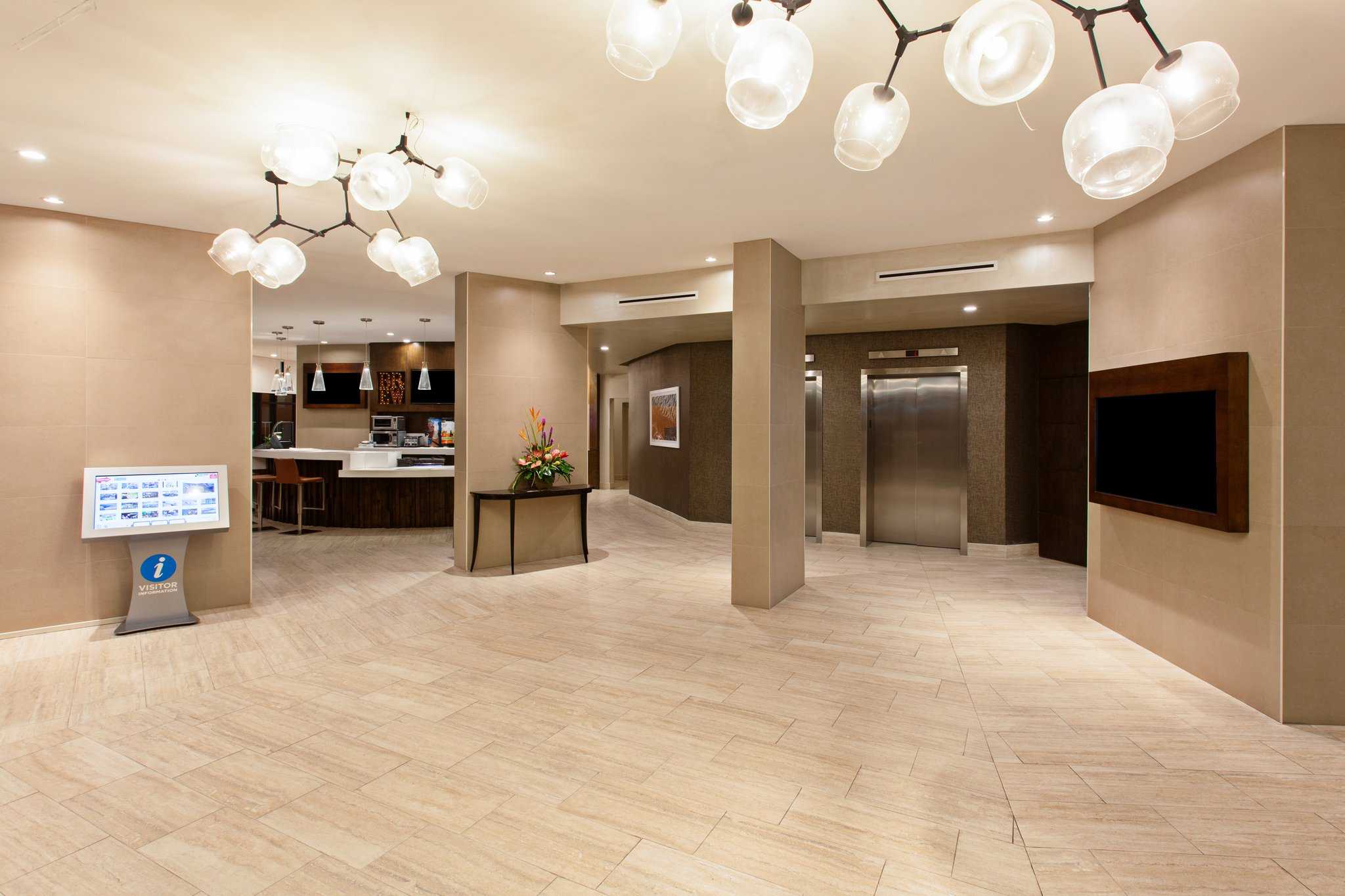 Holiday Inn Long Beach Airport, Long Beach, CA