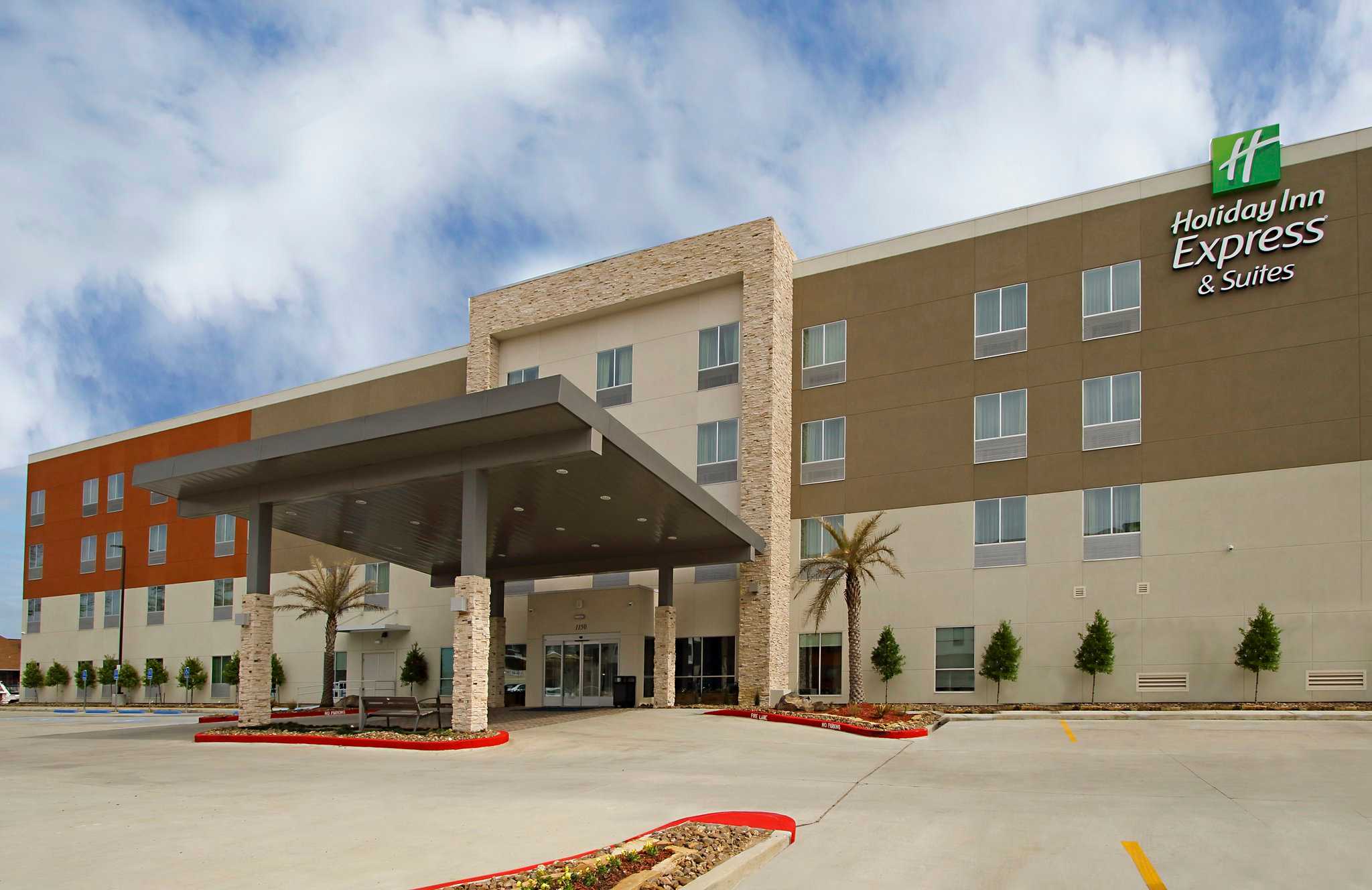 Holiday Inn Express & Suites Lake Charles South Casino Area in レイクチャールズ, LA