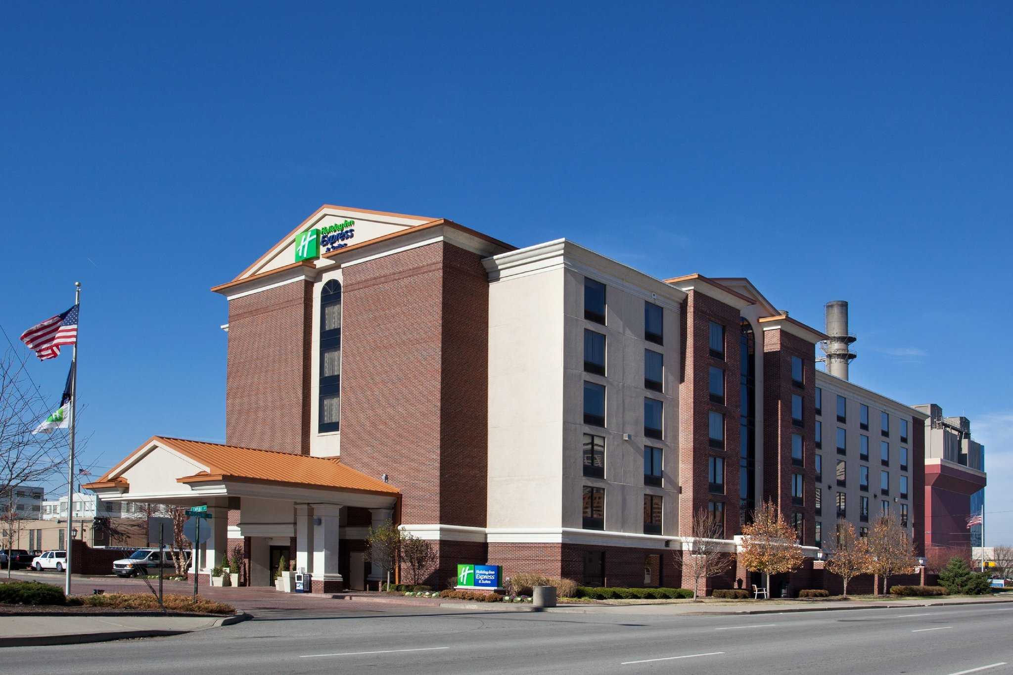 Holiday Inn Express & Suites Indianapolis Dtn-Conv Ctr Area a Indianapolis, IN