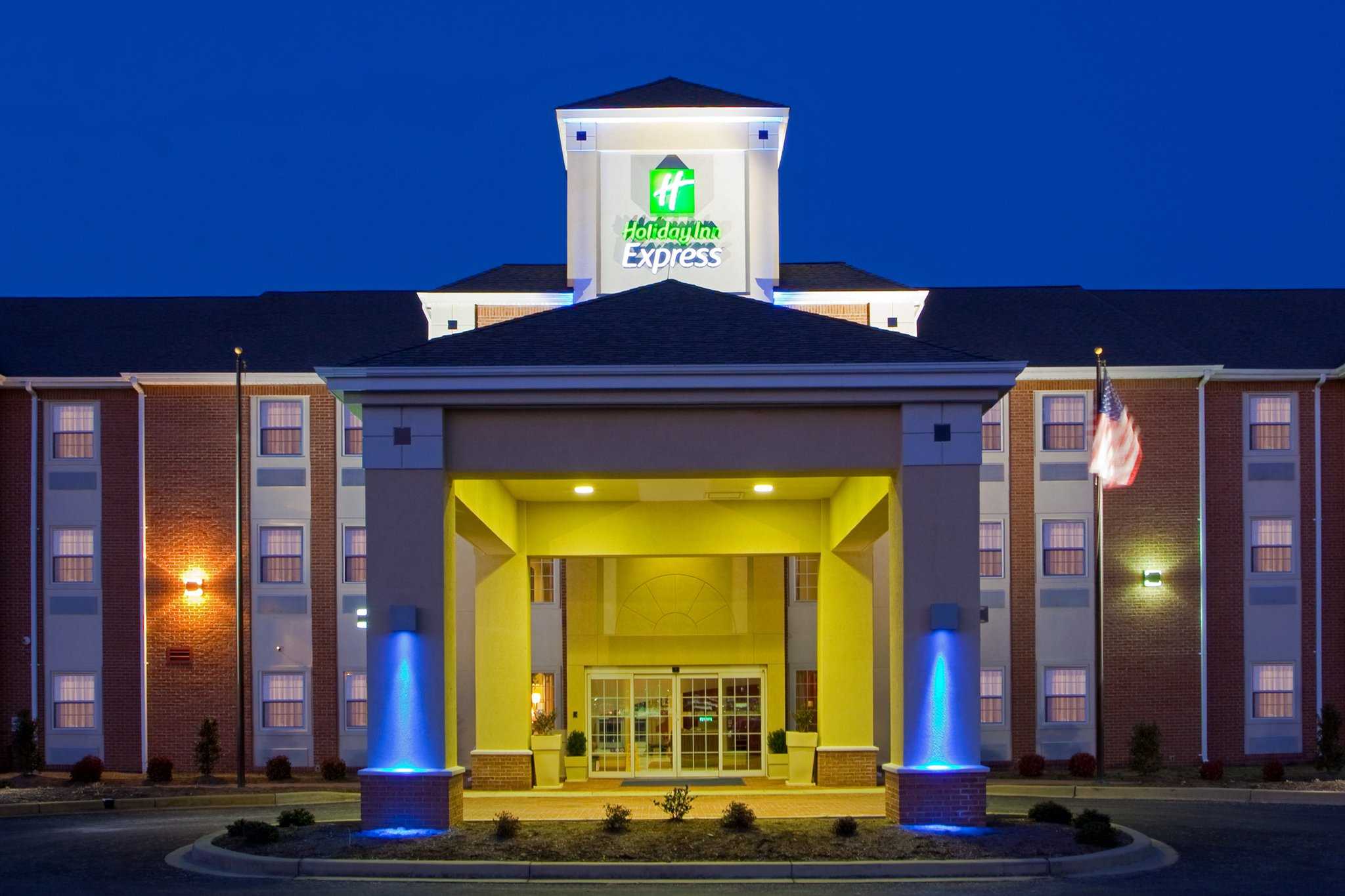 Holiday Inn Express Prince FrederickHoliday Inn Express Prince Frederick in Принц Фредерик, MD