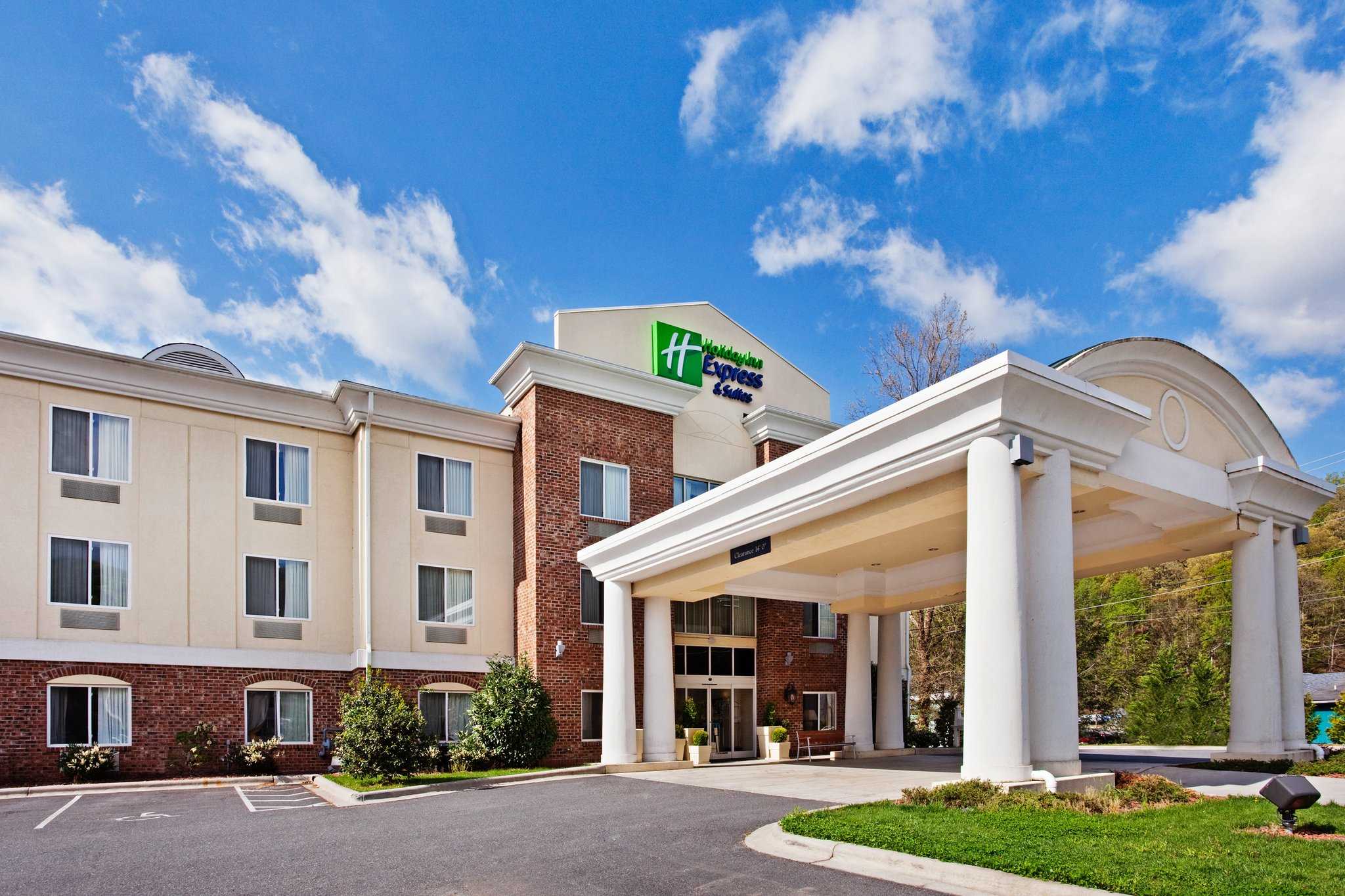 Holiday Inn Express Hotel & Suites Cherokee/Casino в Cherokee, NC
