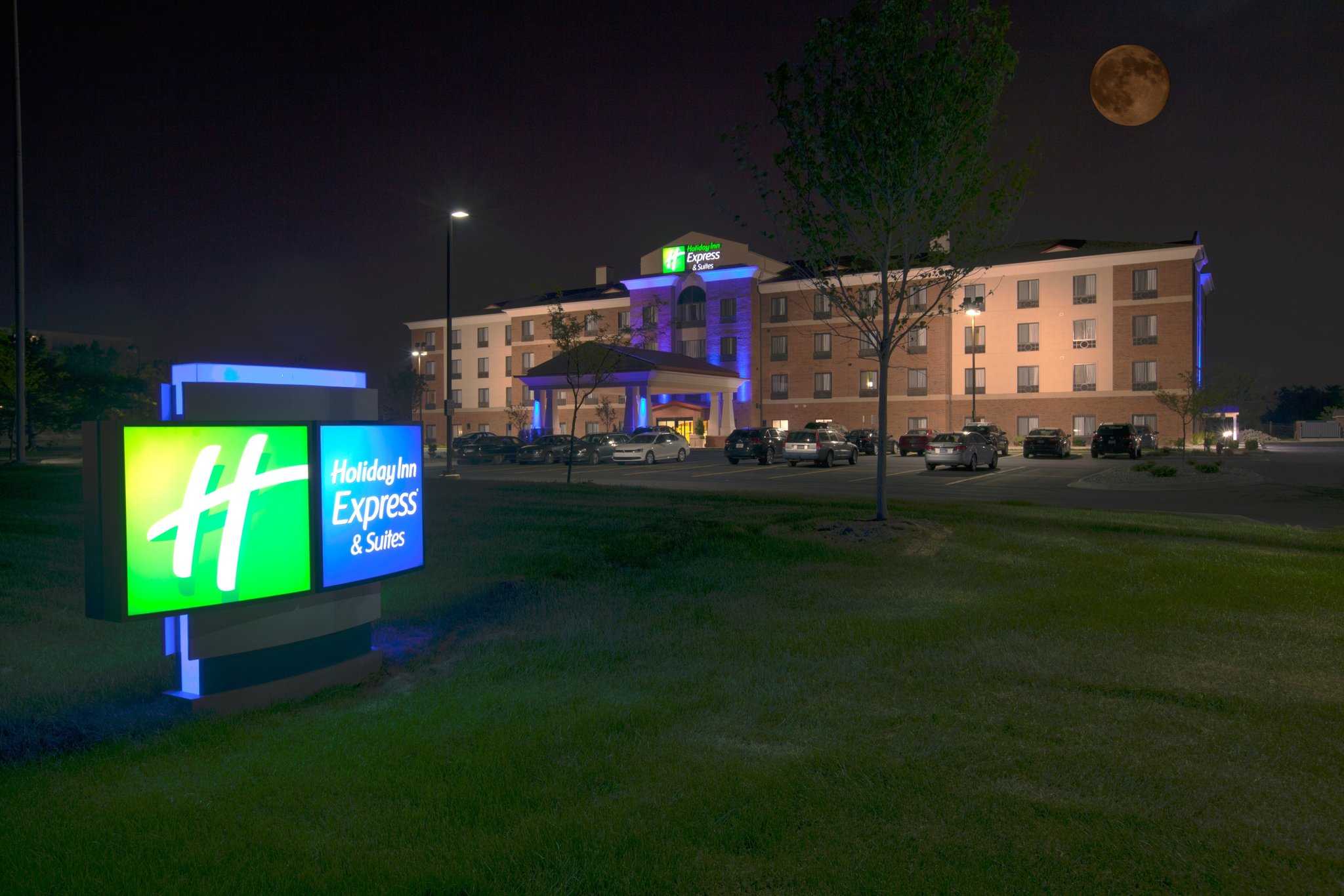 Holiday Inn Express & Suites Detroit North - Troy i Troja, MI