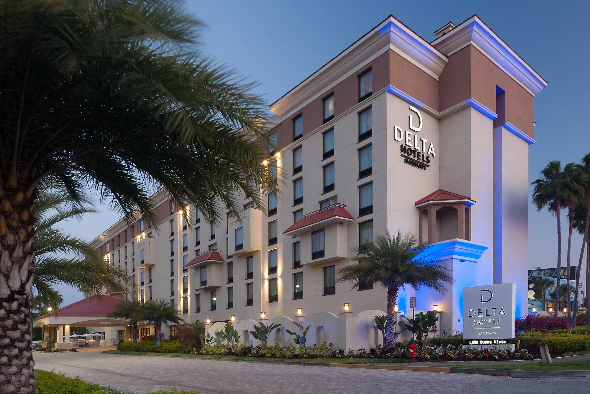 Orlando, FL 的 Delta Hotels Orlando Lake Buena Vista