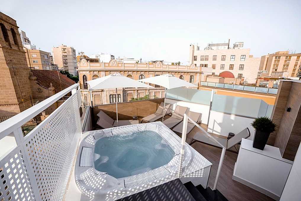 Almeria, ES의 Hotel Nuevo Torreluz