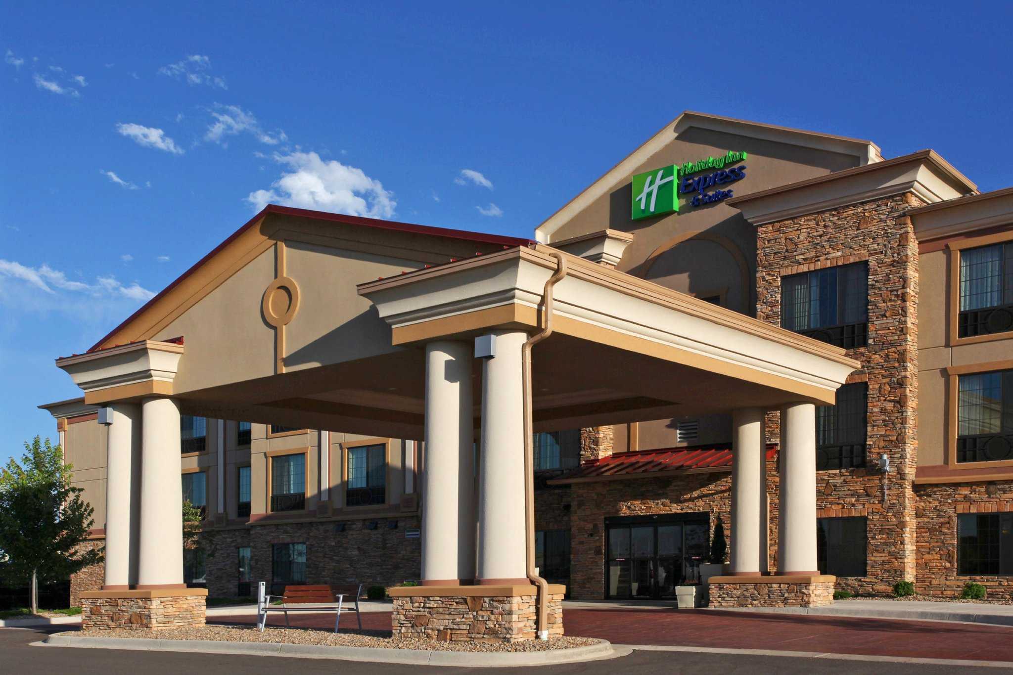 Holiday Inn Express & Suites Longmont in ลองมอนต์, CO