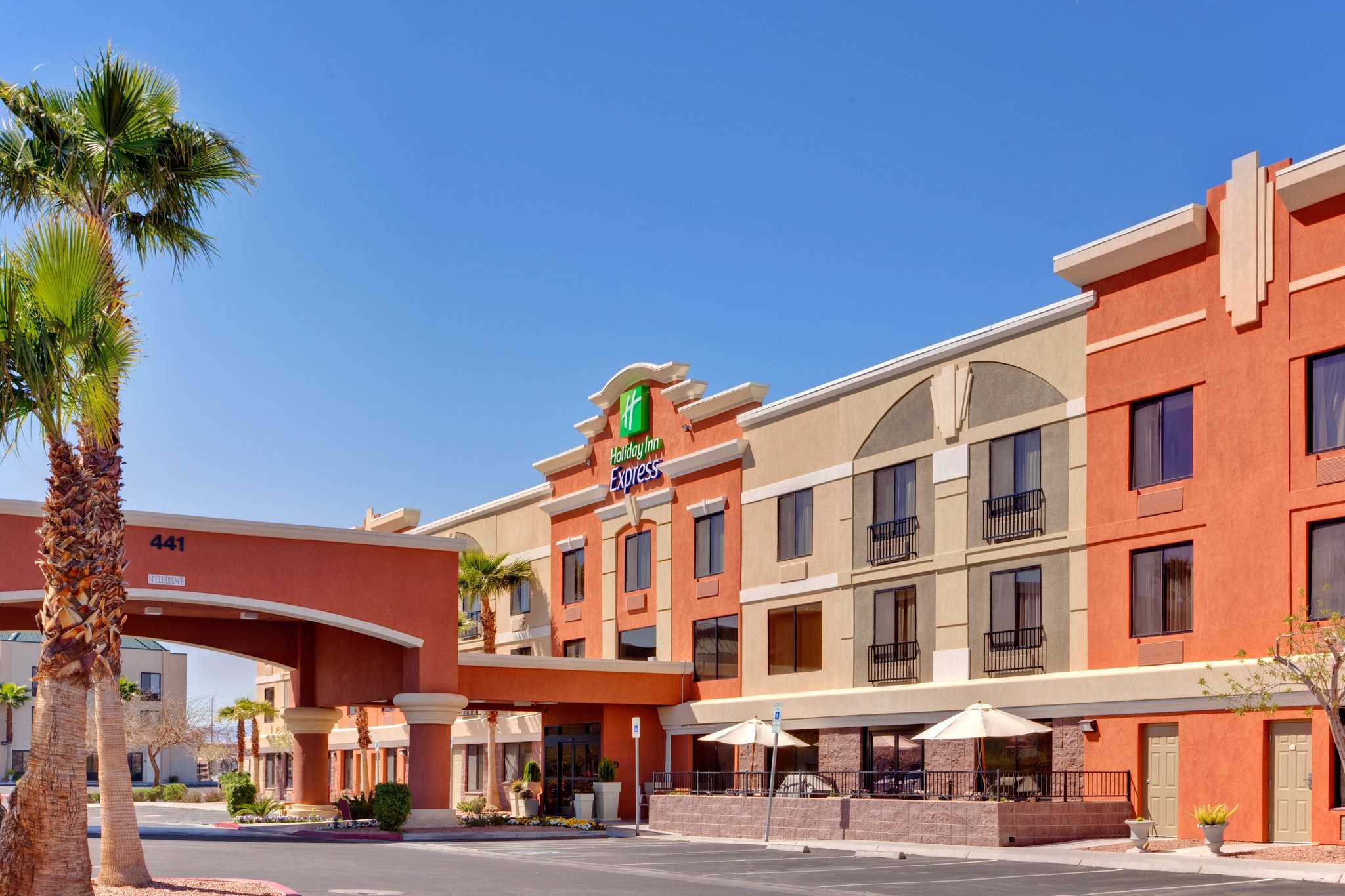 Holiday Inn Express & Suites Henderson in Henderson, NV