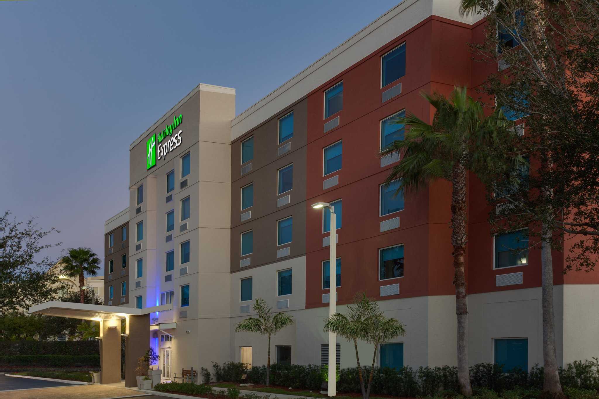 Holiday Inn Express & Suites Ft. Lauderdale Airport/Cruise a Fort Lauderdale, FL