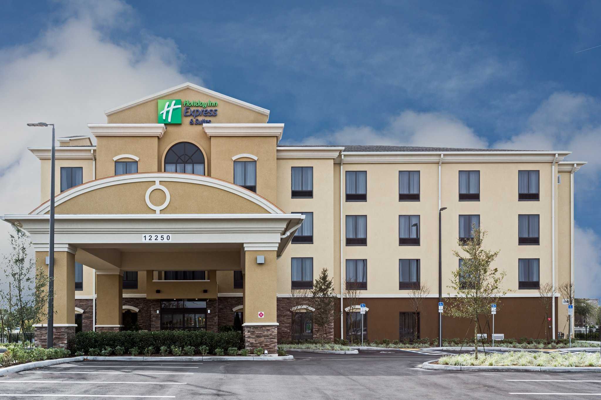 Holiday Inn Express & Suites Orlando East-Ucf Area i Orlando, FL