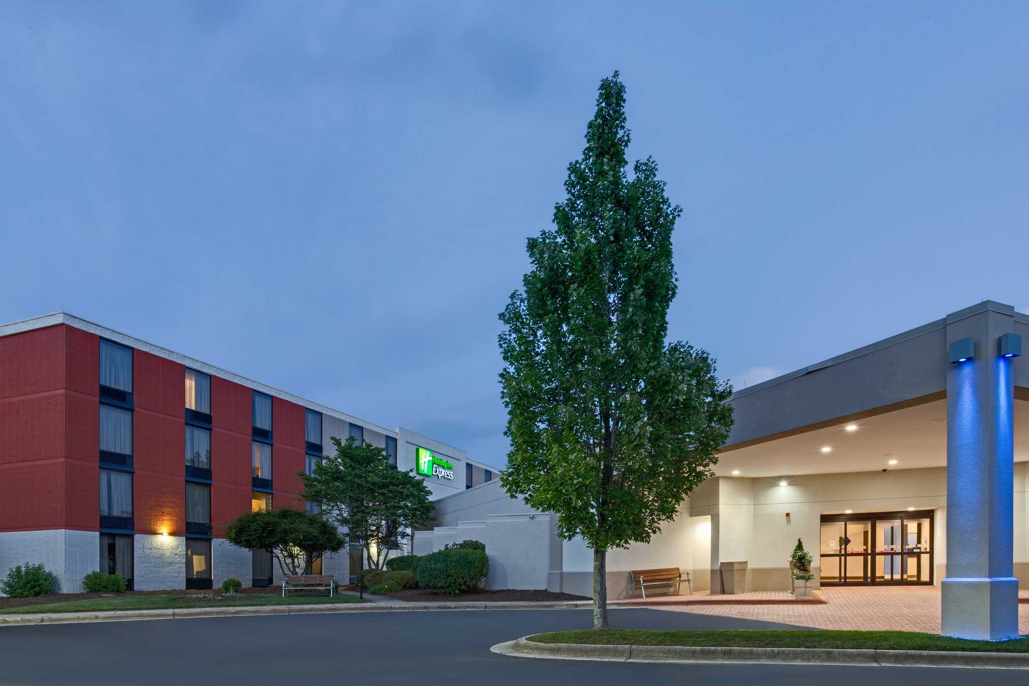 Holiday Inn Express Wilkesboro in Wilkesboro, NC