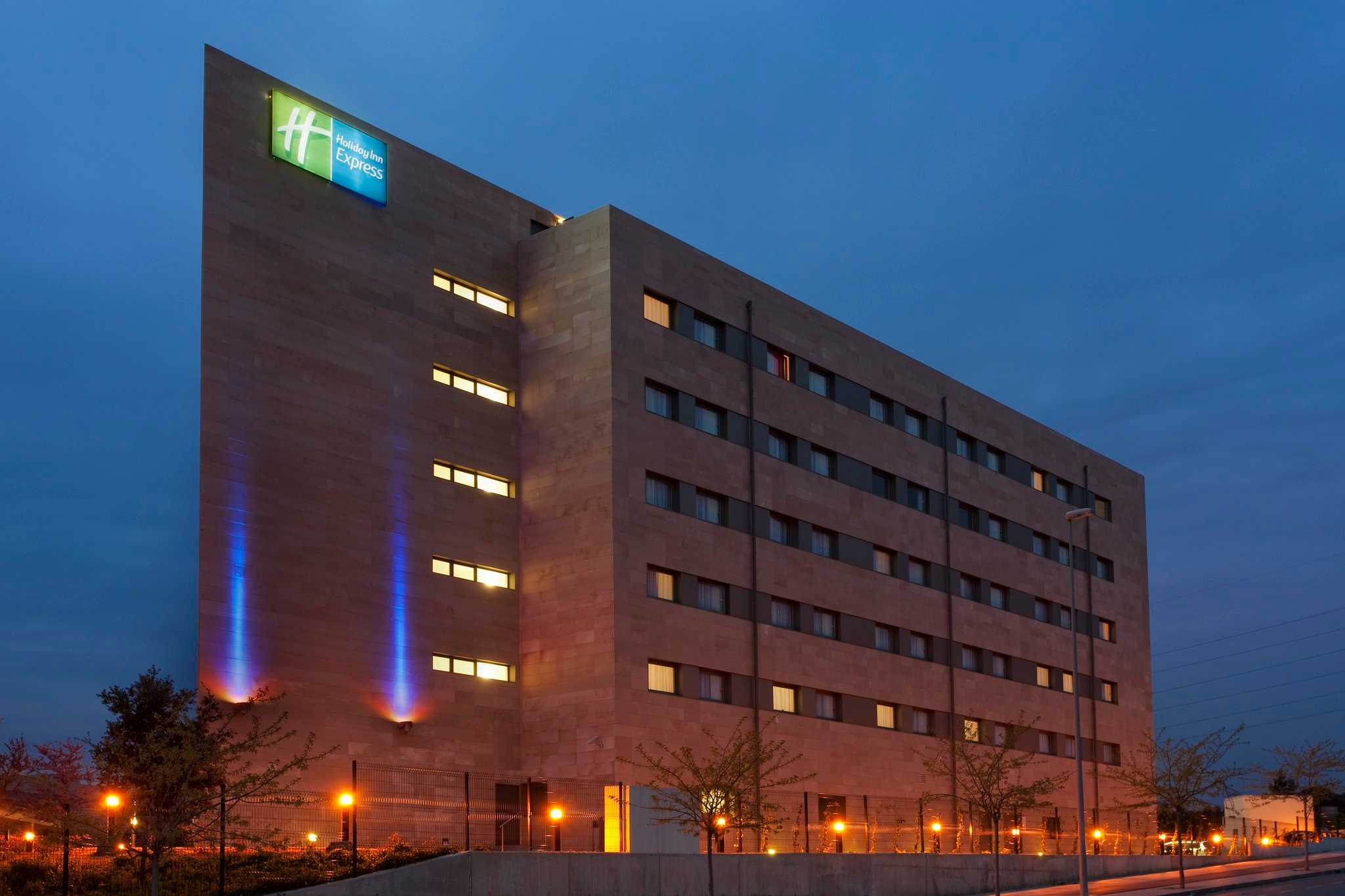 Sant Cugat Del Valles, ES 的 Holiday Inn Express Barcelona-Sant Cugat