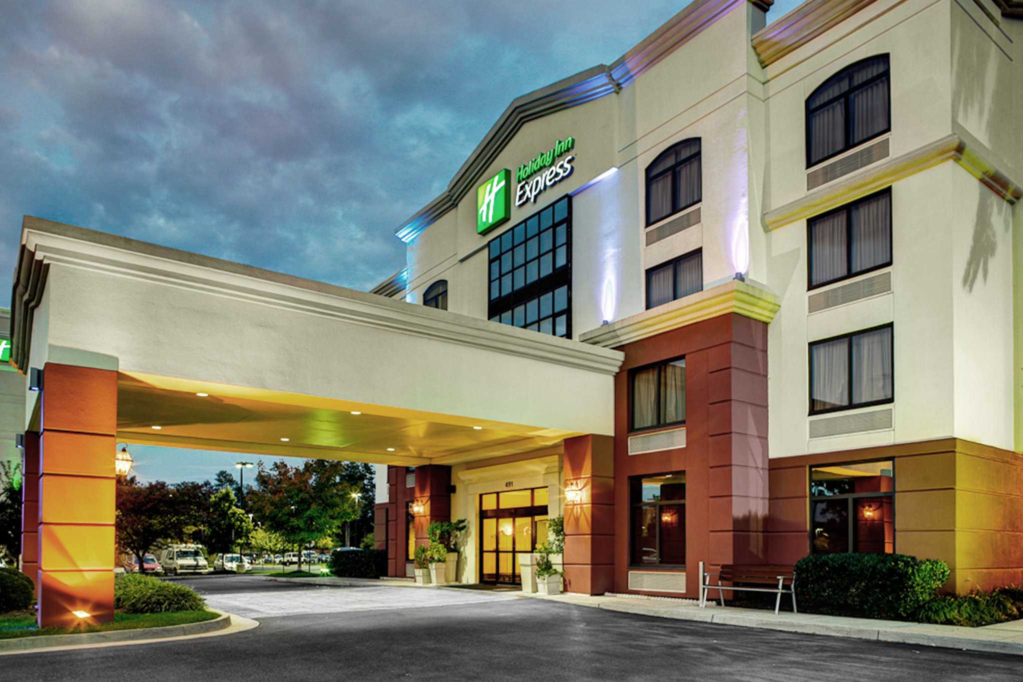 サンドストン, VAにおけるHoliday Inn Express Richmond Airport 