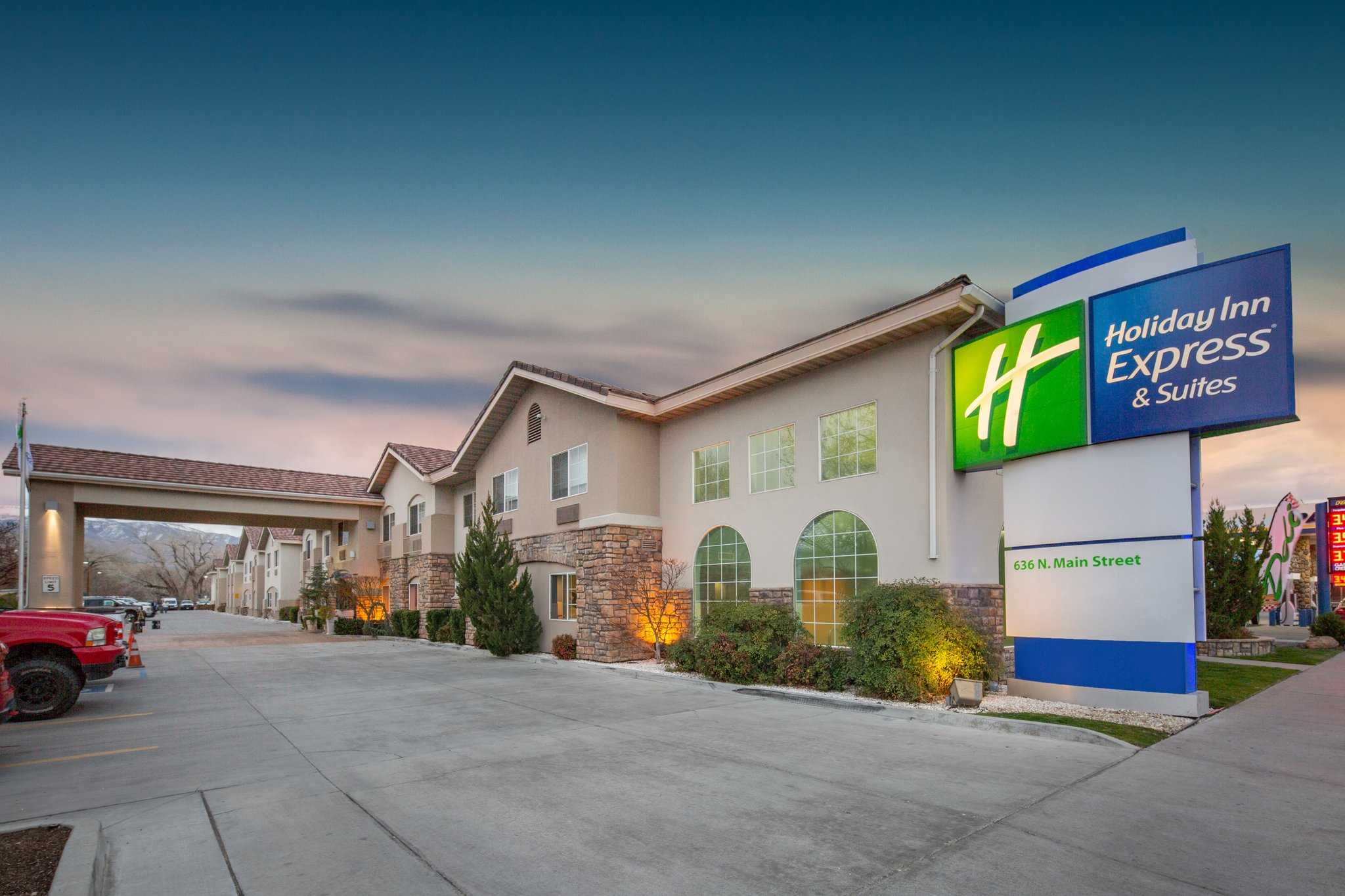 ビショップ, CAにおけるHoliday Inn Express Hotel & Suites Bishop 