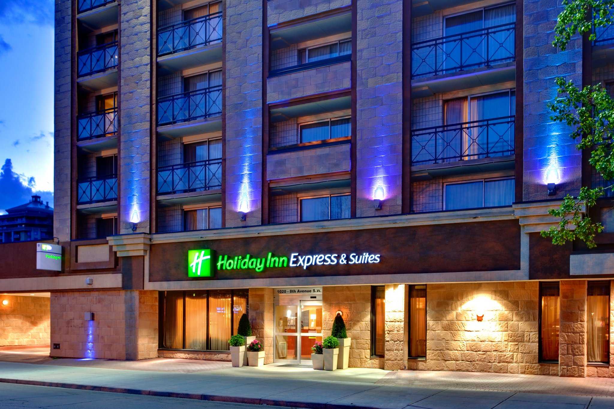 Holiday Inn Express Hotel & Suites Calgary in คาลการี, AB