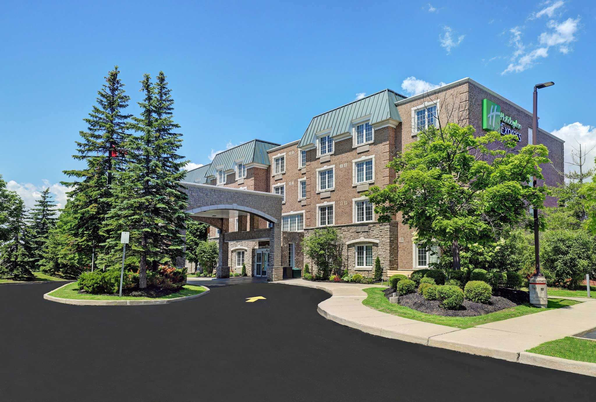 Holiday Inn Express Whitby i Whitby, ON