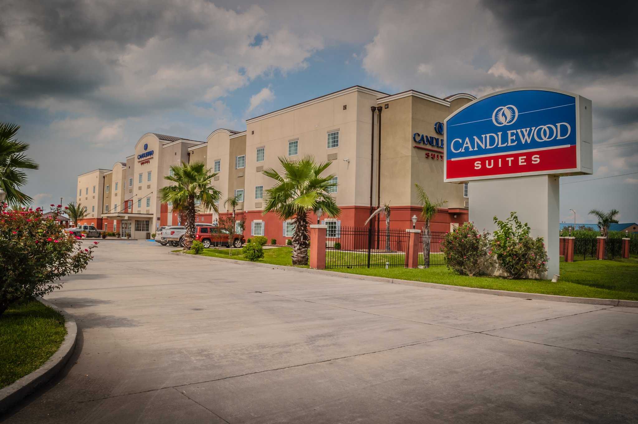 Candlewood Suites New Iberia в Новая Иберия, LA