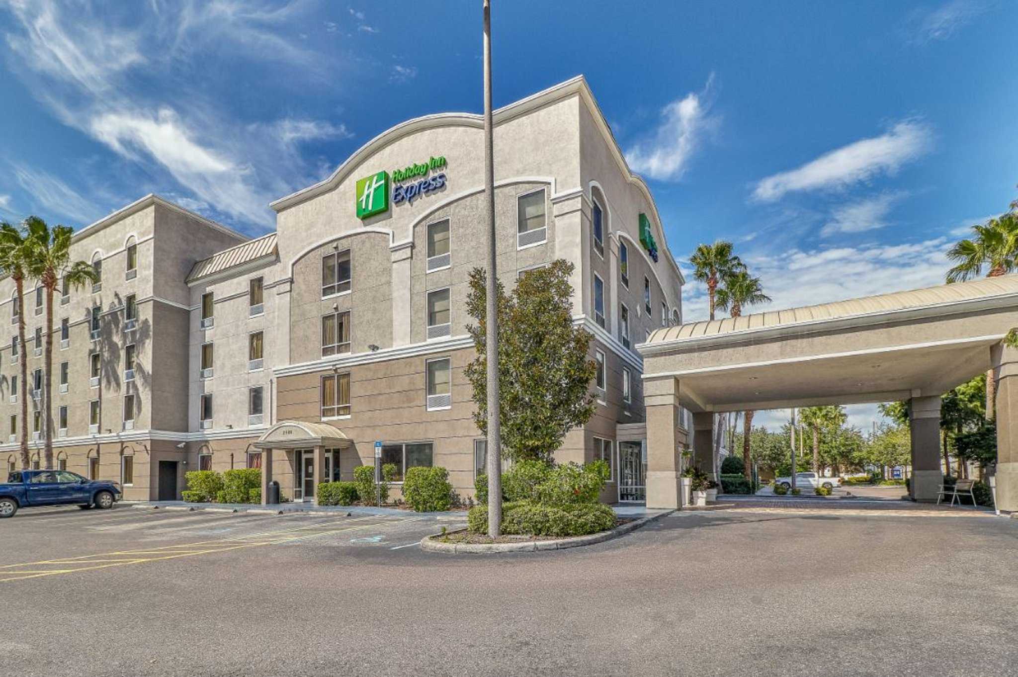 Holiday Inn Express & Suites Clearwater/Us 19 N em Clearwater, FL
