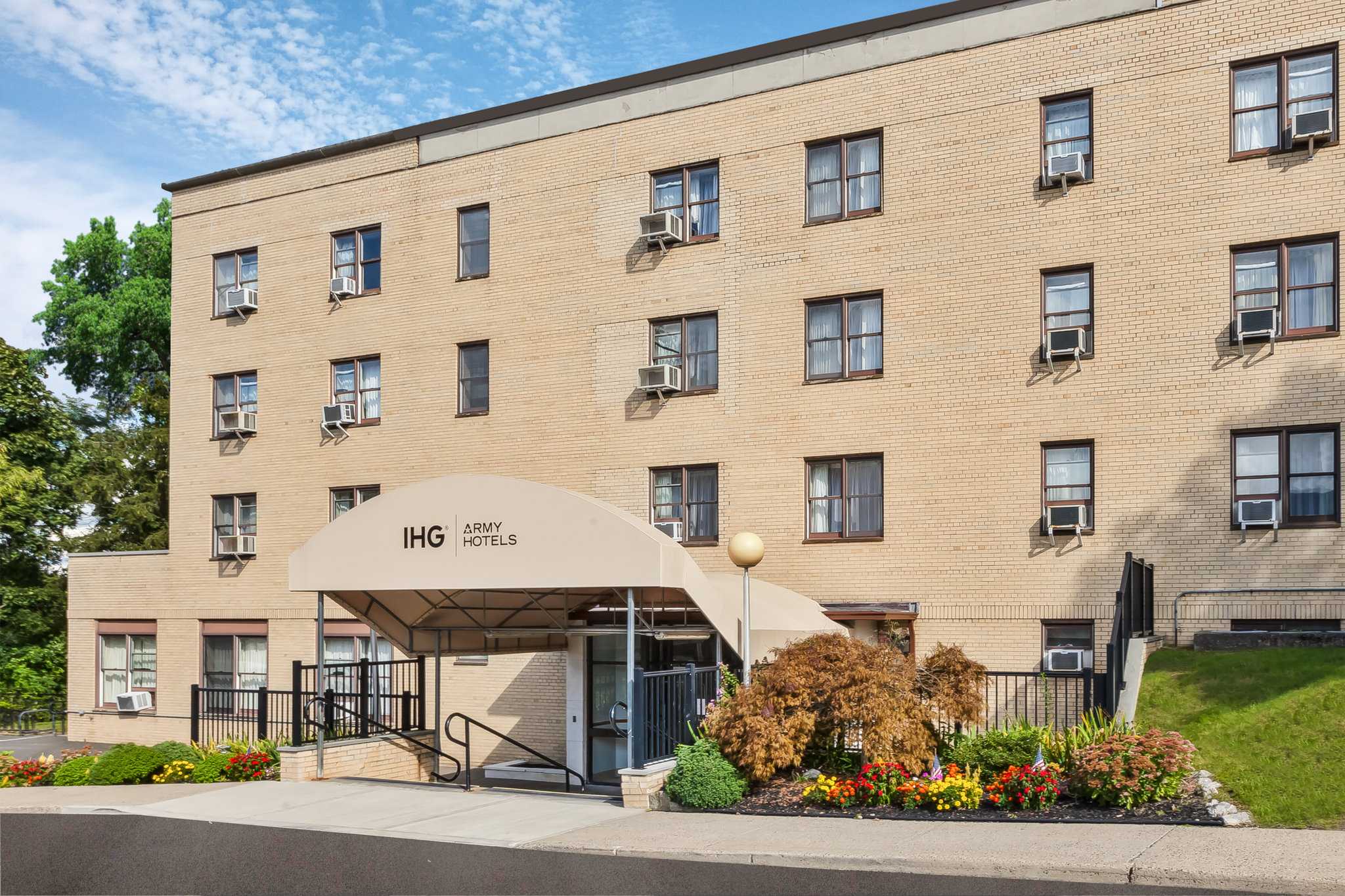 IHG Army Hotels Five Star Inn, New York, NY