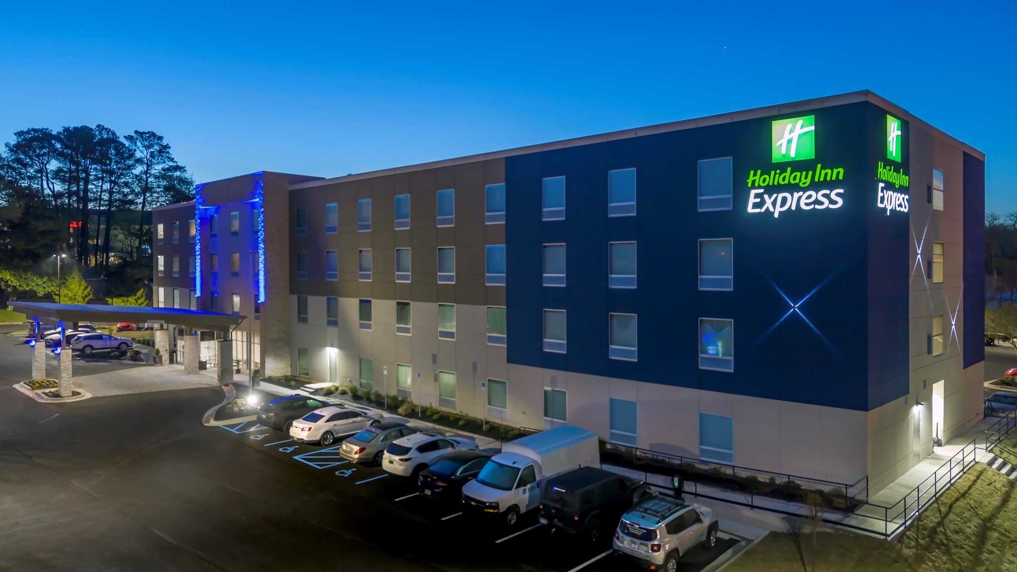 Holiday Inn Express Huntsville Space Center in ฮันท์สวิลล์, AL
