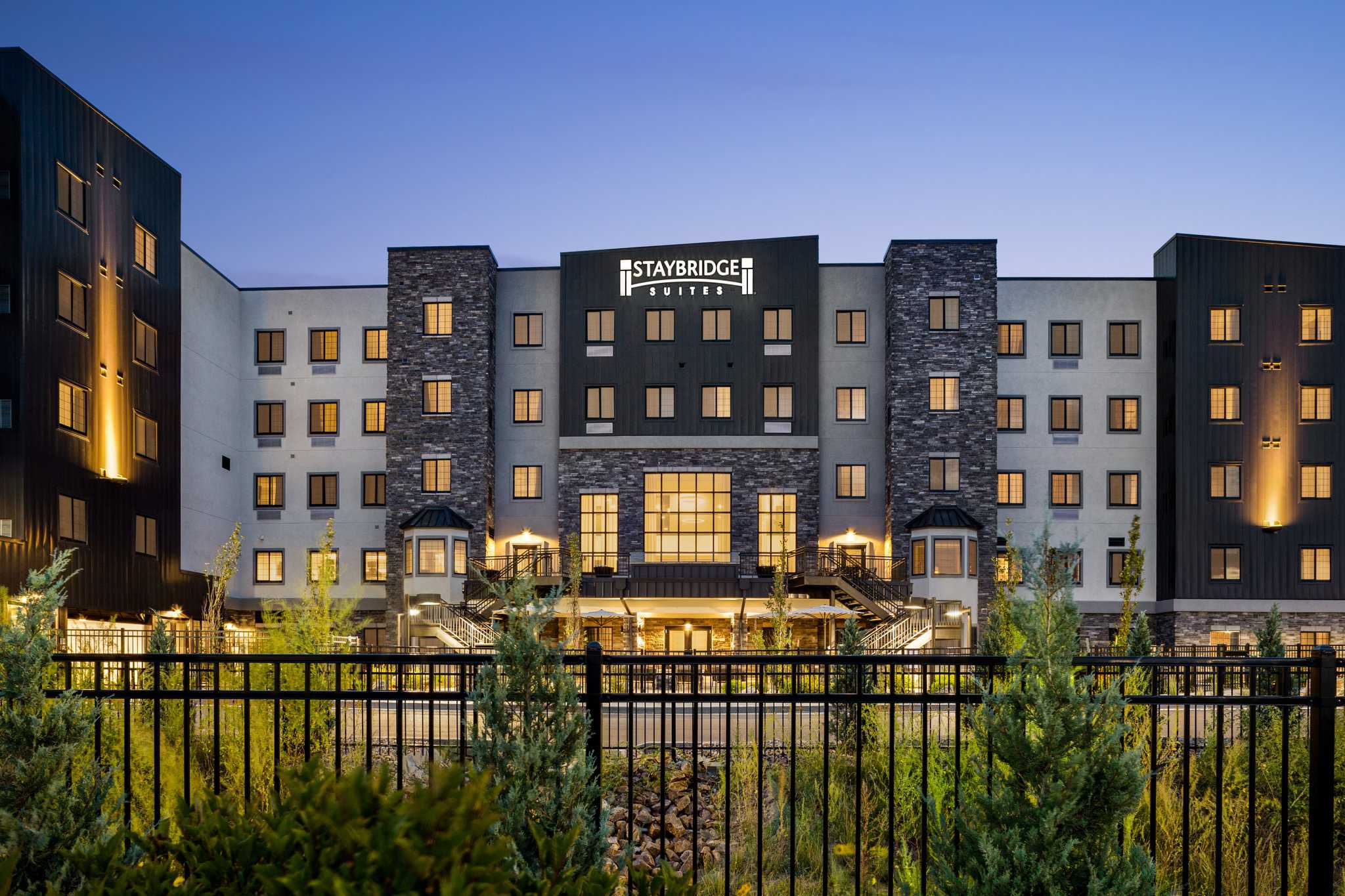 Staybridge Suites Colorado Springs NE - Powers a Colorado Springs, CO