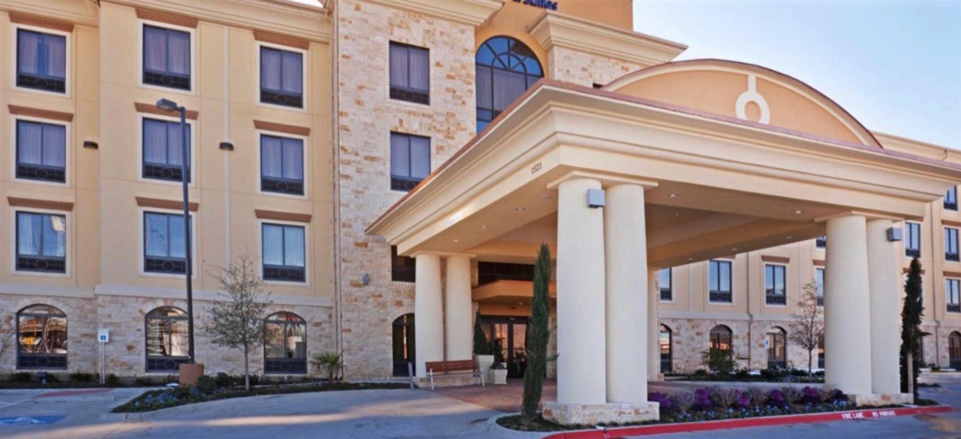 Comfort Inn & Suites - Dallas in Dallas, TX