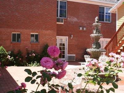 Heritage Inn Bed & Breakfast image