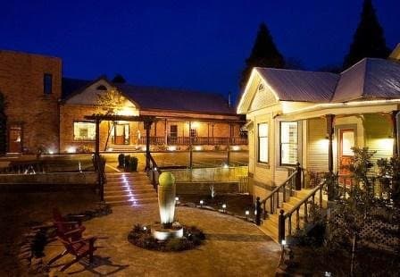 萨特溪, CA 的 Hanford House