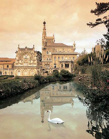 Luso, PT 的 Bussaco Palace Hotel