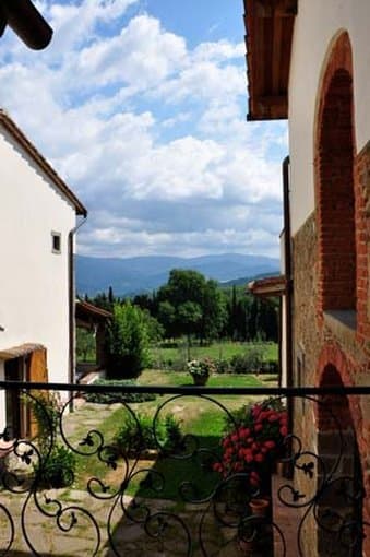 Vicchio, IT 的 Villa Campestri Olive Oil Resort