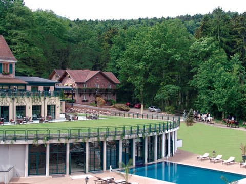Les Violettes Hotel Spa в Colmar, FR