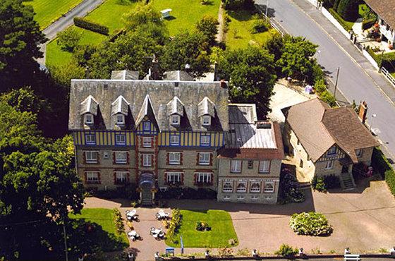 Brit Hotel Les Camelias, Bagnoles-de-l'Orne, FR