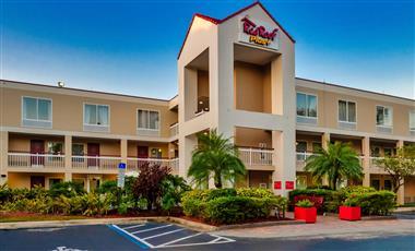 Red Roof PLUS+ Orlando-Convention Center/ Int'l Dr in Orlando, FL