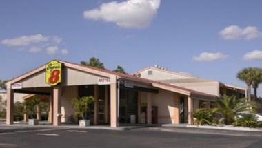 Super 8 by Wyndham Kissimmee/Maingate/Orlando Area in Kissimmee, FL