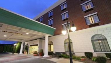 Hampton Inn & Suites Rockville Centre in Rockville Centre, NY