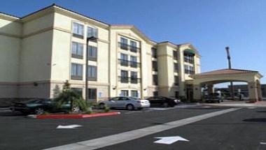 La Quinta Inn & Suites by Wyndham NE Long Beach/Cypress in Hawaiian Gardens, CA