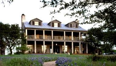 Sage Hill Inn Above Onion Creek in Kyle, TX