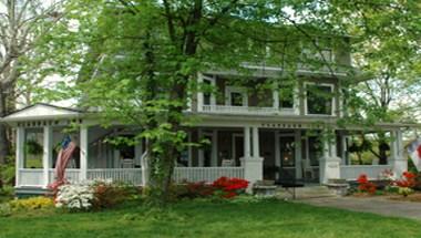 The Charleston Inn in Hendersonville, NC