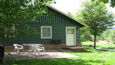 Stone Mountain Lodge and Cabins in Lyons, CO