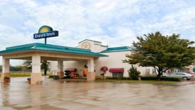 Days Inn by Wyndham Dallas South in Dallas, TX