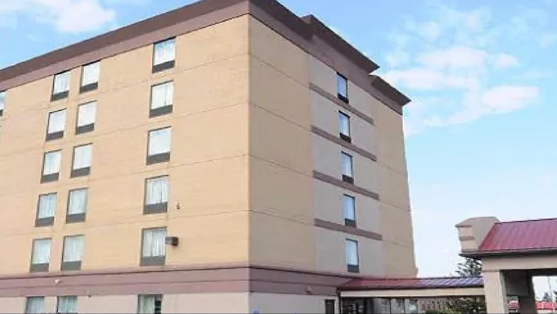 Days Inn by Wyndham Calumet Park in Calumet City, IL