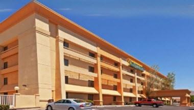 La Quinta Inn & Suites by Wyndham El Paso West Bartlett in El Paso, TX